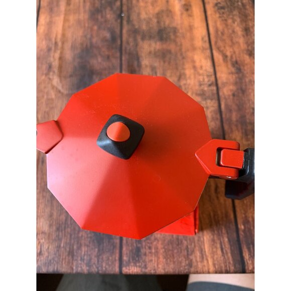 Magefesa Modelo Colombia Red Aluminum Stovetop Coffee Maker 6 Cup Capacity - Picture 3 of 3